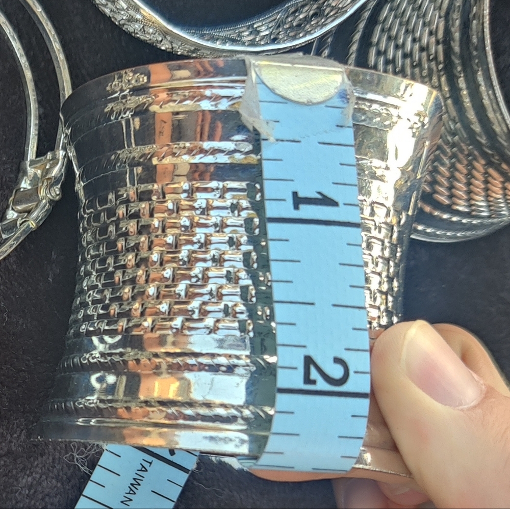 ⭐3 For $21⭐ Elegant Silver Tone Cuff Bracelets and Floral Bracelet - Picture 2 of 5
